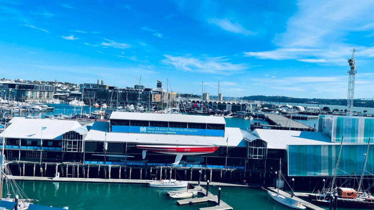 Waterfront Penthouse: Harbor View in Auckland's Heart Apartment Exterior photo
