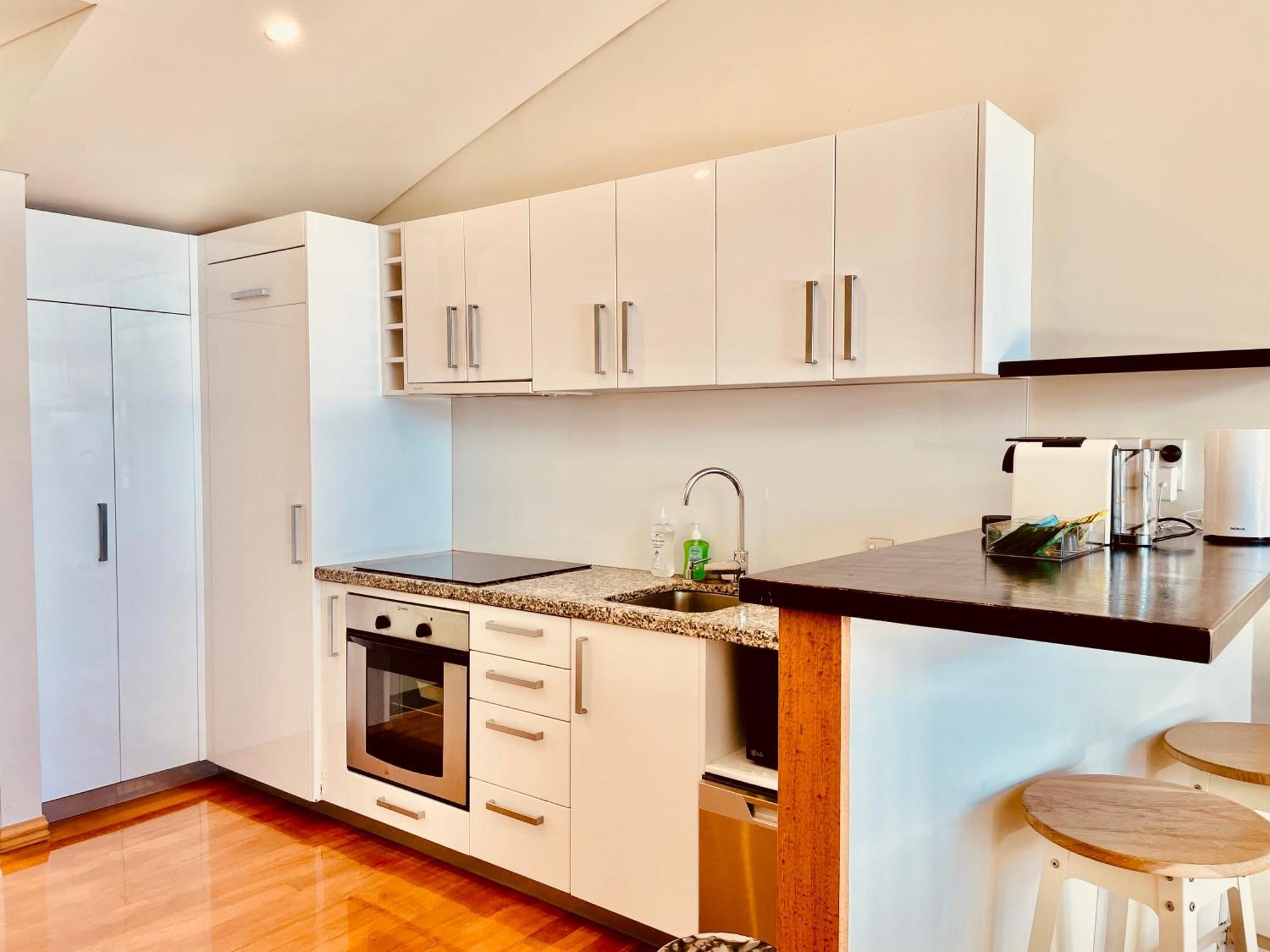Waterfront Penthouse: Harbor View in Auckland's Heart Apartment Exterior photo